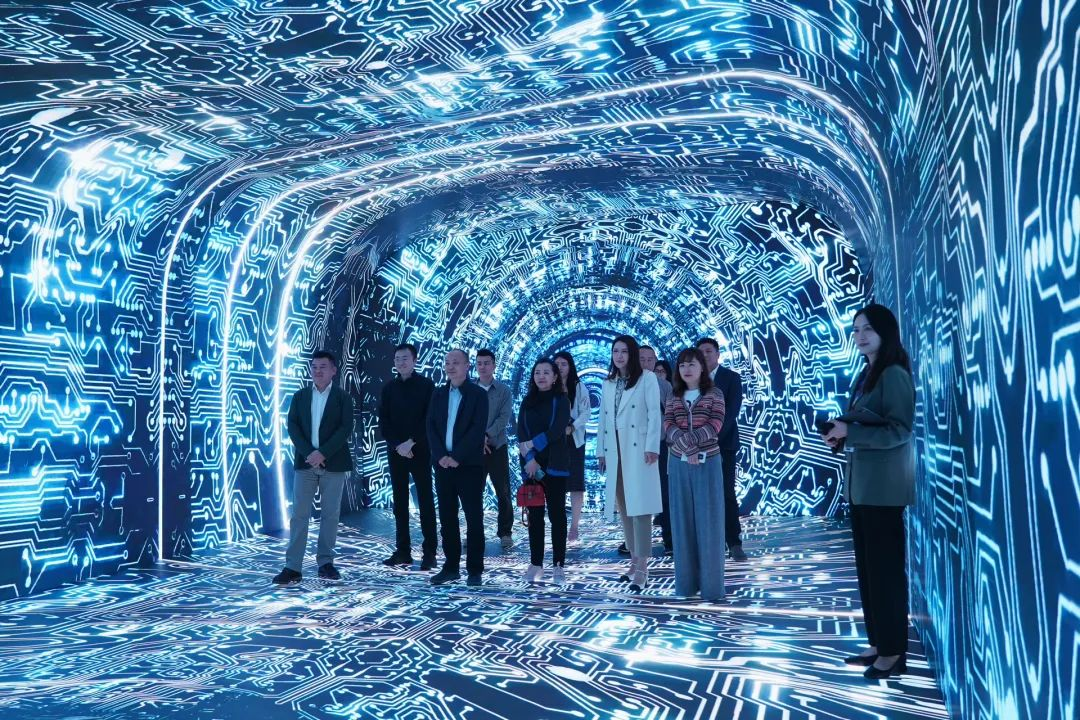 成都传媒集团成都智媒体城公司与威尼斯9499励丰文化告竣战略相助 共探数字未来